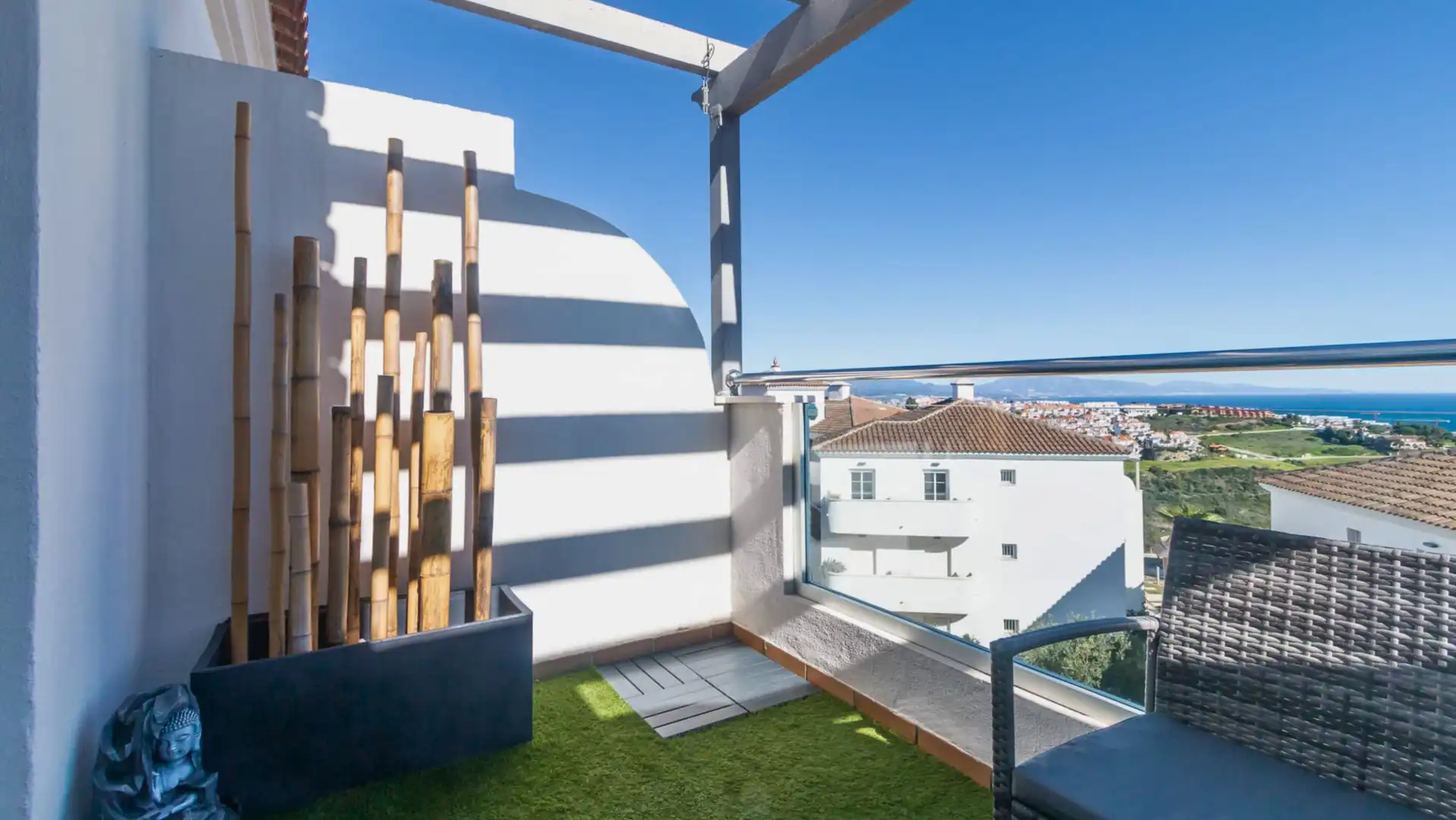 Terrasse von Dachboden zum Verkauf in Manilva mit Klimaanlage, Terrasse und Schwimmbad