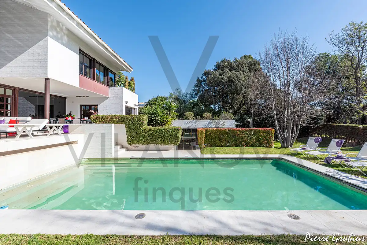 Vista exterior de Casa o xalet en venda en Reus amb Aire condicionat, Calefacció i Jardí privat