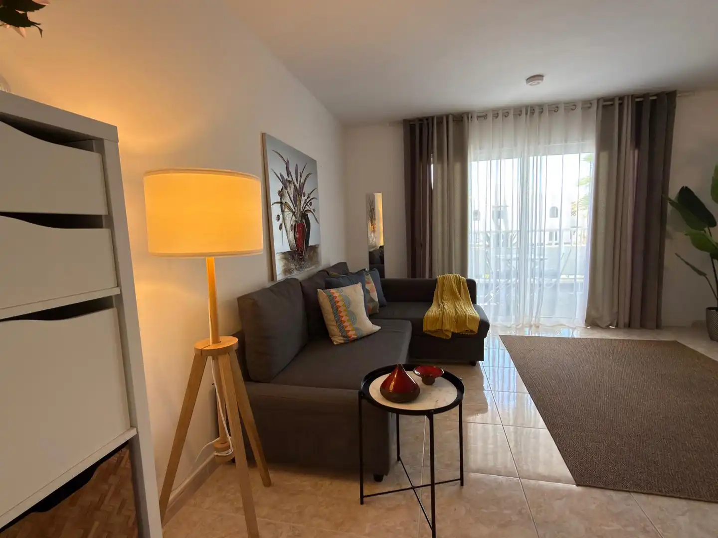 Sala de estar de Piso en venta en Teguise con Terraza y Piscina comunitaria