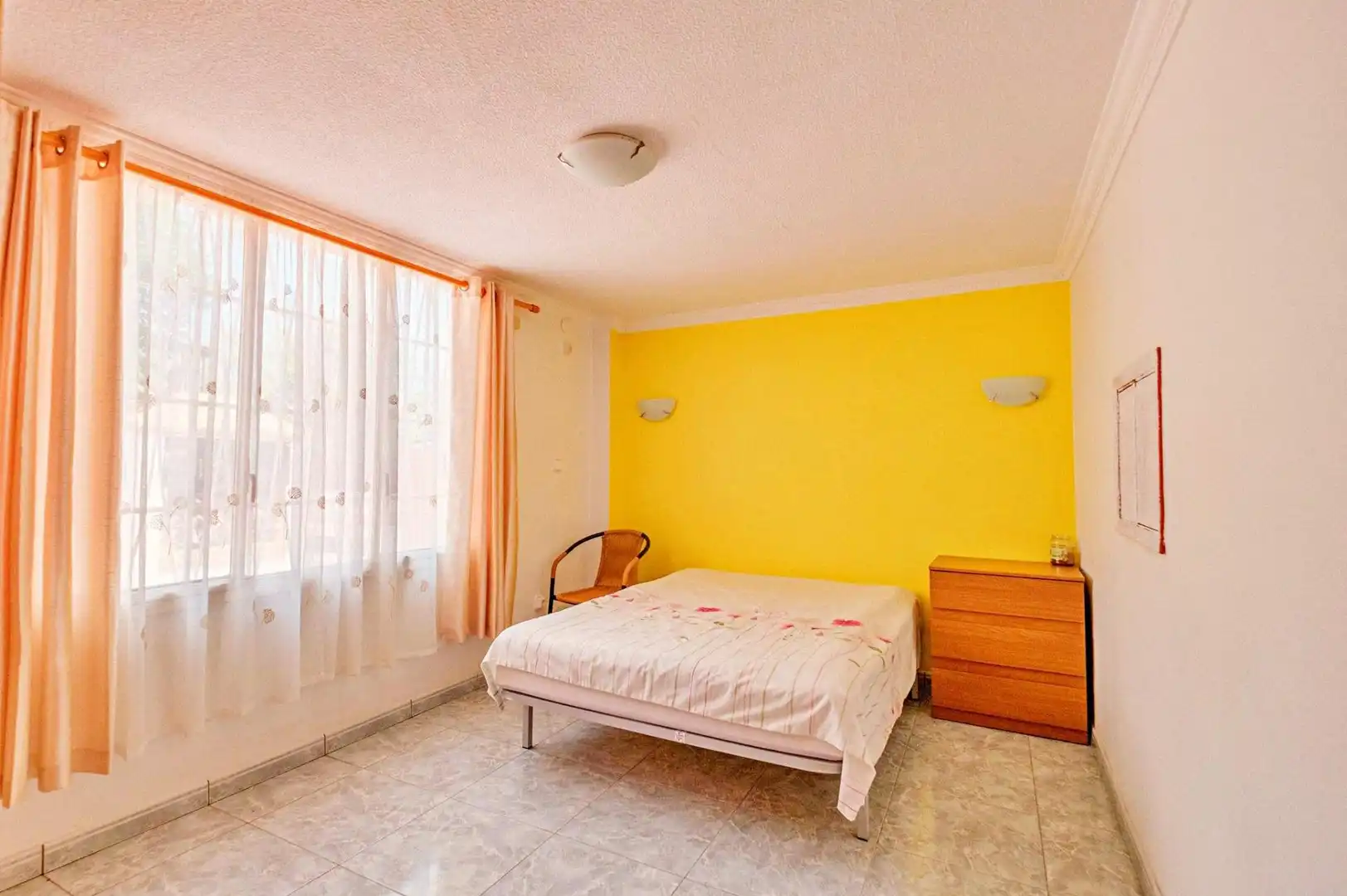 Dormitori de Casa o xalet en venda en Tortosa amb Jardí privat
