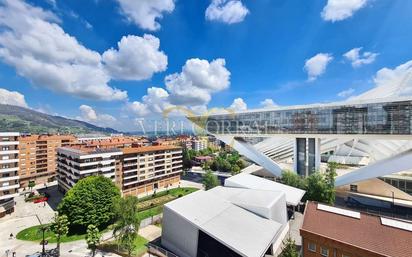 Vista exterior de Pis en venda en Oviedo  amb Terrassa