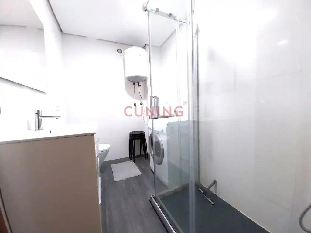 Bathroom of Apartments for rent in Cáceres  with Air Conditioner and Washing machine