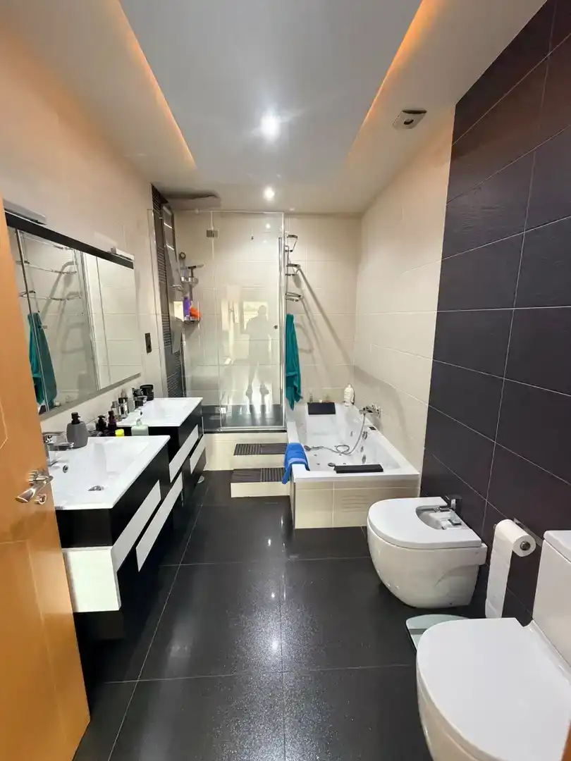 Badezimmer von Wohnung zur Miete in Valle del Zalabí mit Klimaanlage, Möbliert und Balkon