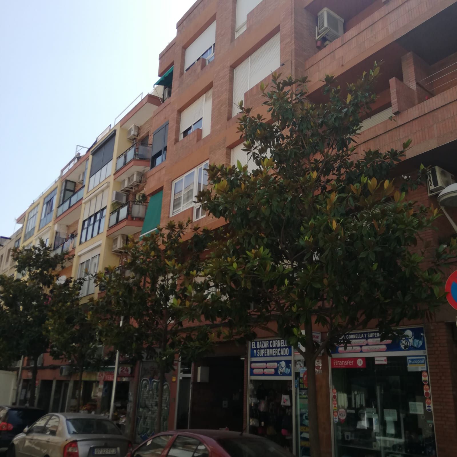 Exterior view of Flat for sale in Cornellà de Llobregat