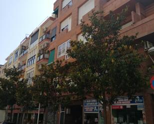 Vista exterior de Pis en venda en Cornellà de Llobregat