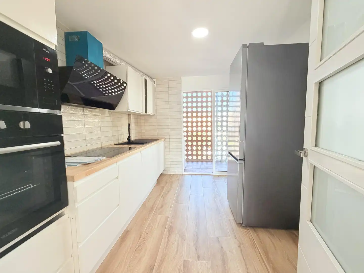 Kitchen of Apartments for rent in Sant Adrià de Besòs  with Air Conditioner and Balcony