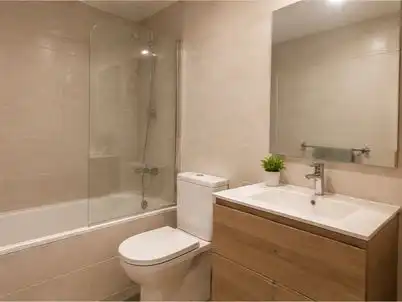 Bathroom of Flat for rent in Les Corts