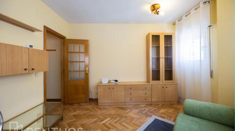 Foto 4 de Piso de alquiler en Hermanos del Cristo, Centro Urbano, Madrid