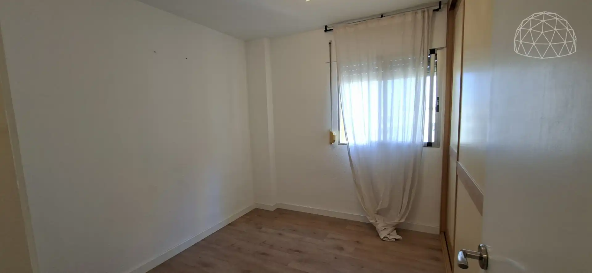 Bedroom of Flat for sale in Sevilla  with Air Conditioner, Private garden and Furnished
