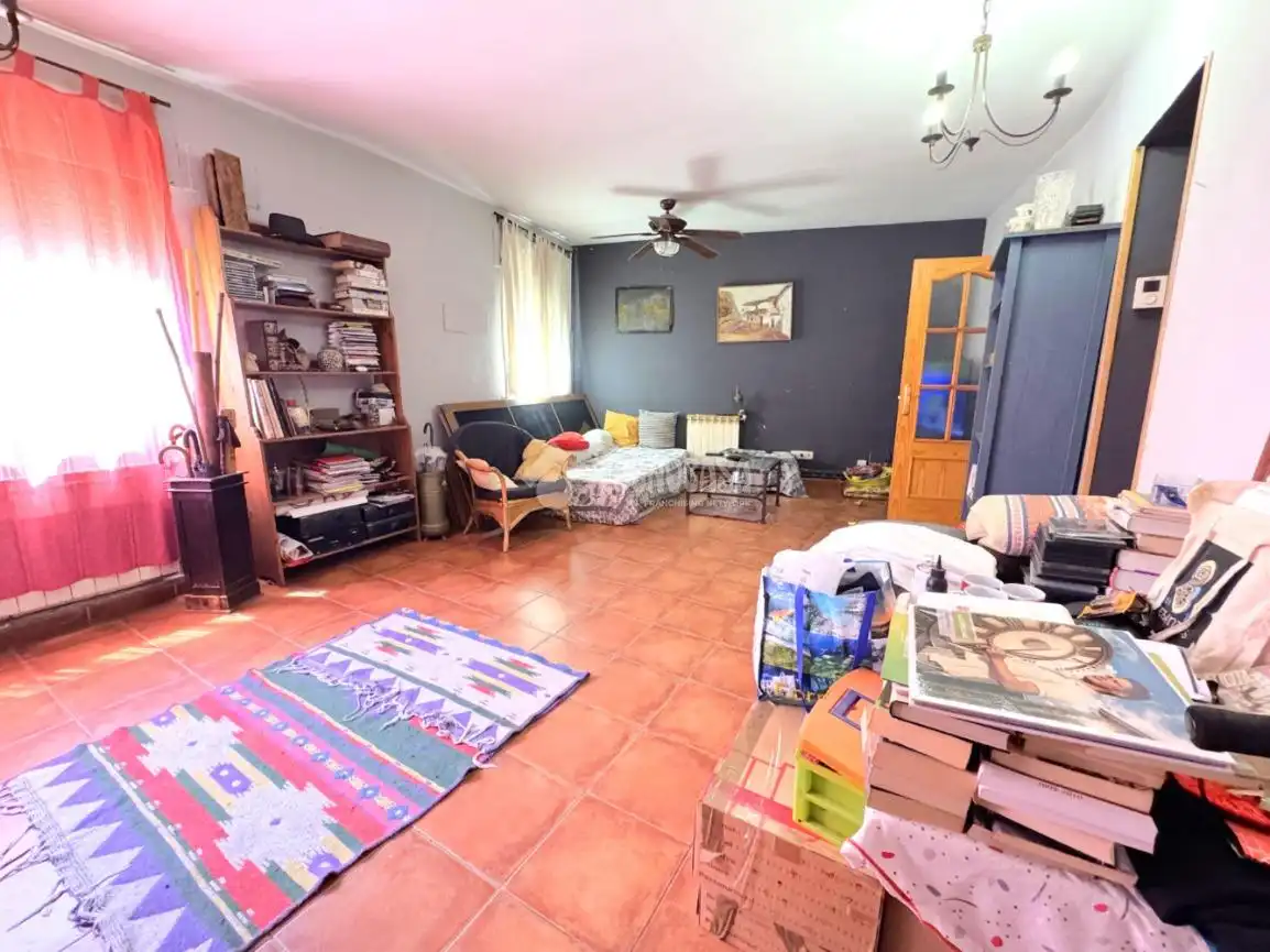Sala de estar de Casa adosada en venta en Torrelaguna
