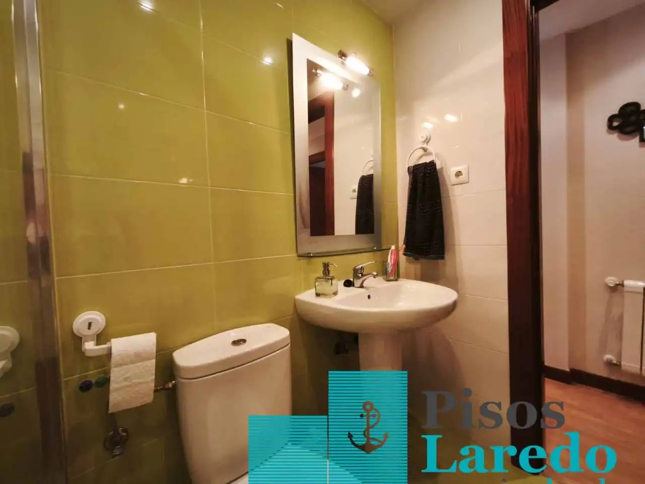 Baño de Piso en venta en Laredo con Calefacción, Parquet y Amueblado