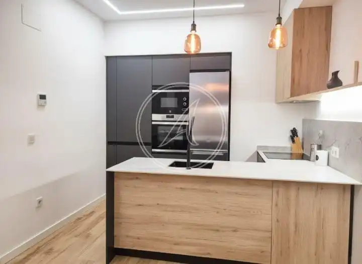 Piso con ascensor en venta en Avenida Condes de Soto Ameno, imagen 7
