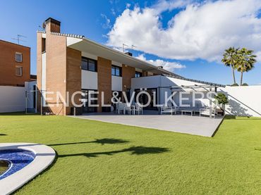 Adossat amb jardí en venda a Els Pallaresos