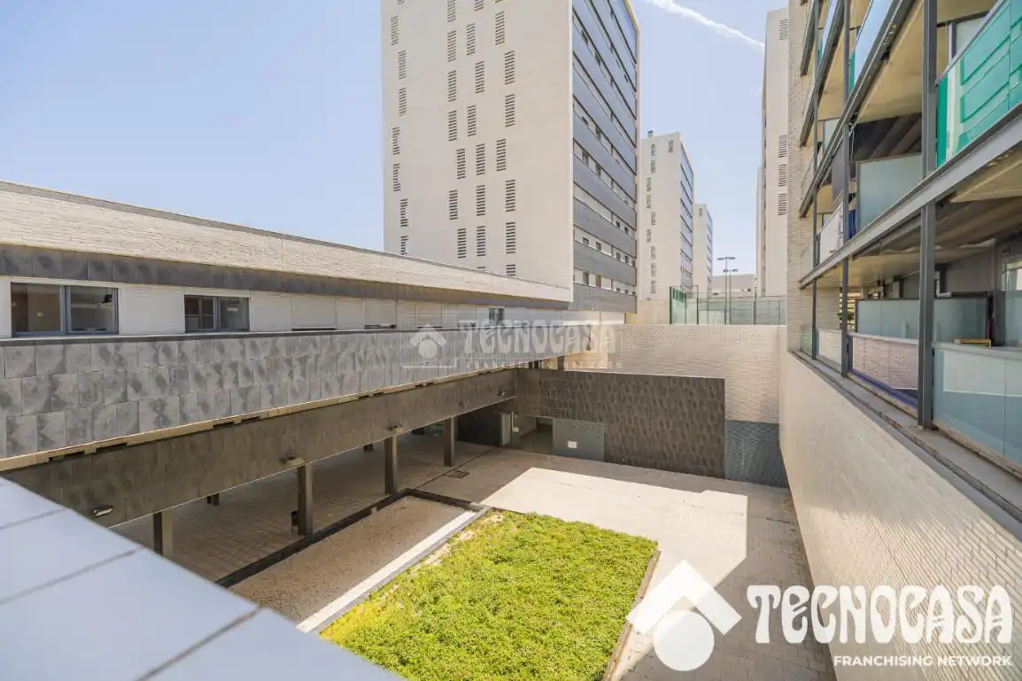 Terraza de Piso en venta en Viladecans con Terraza, Trastero y Amueblado