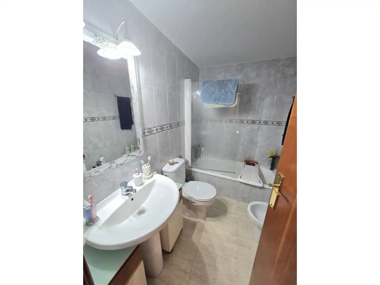 Baño de Piso en venta en Salt con Calefacción, Terraza y Trastero