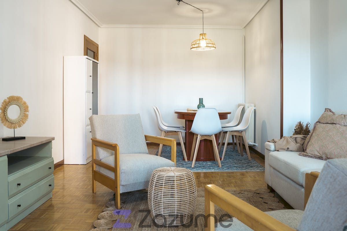 Sala de estar de Piso de alquiler en León Capital  con Calefacción, Amueblado y Horno