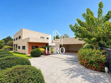 Xalet amb jardí en venda a Vilagarcía