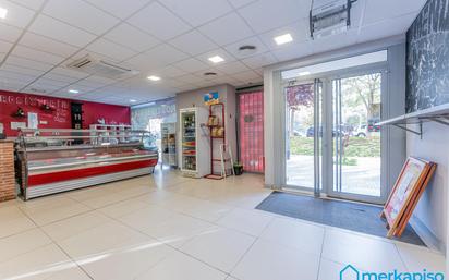 Local en venda en Viladecans amb Aire condicionat, Terrassa i Moblat