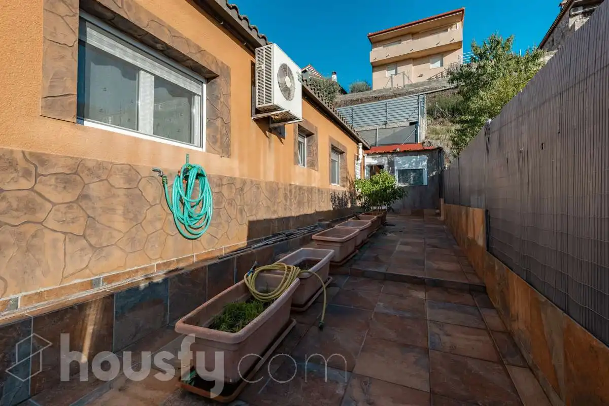 Vista exterior de Casa o xalet en venda en Abrera, Barcelona