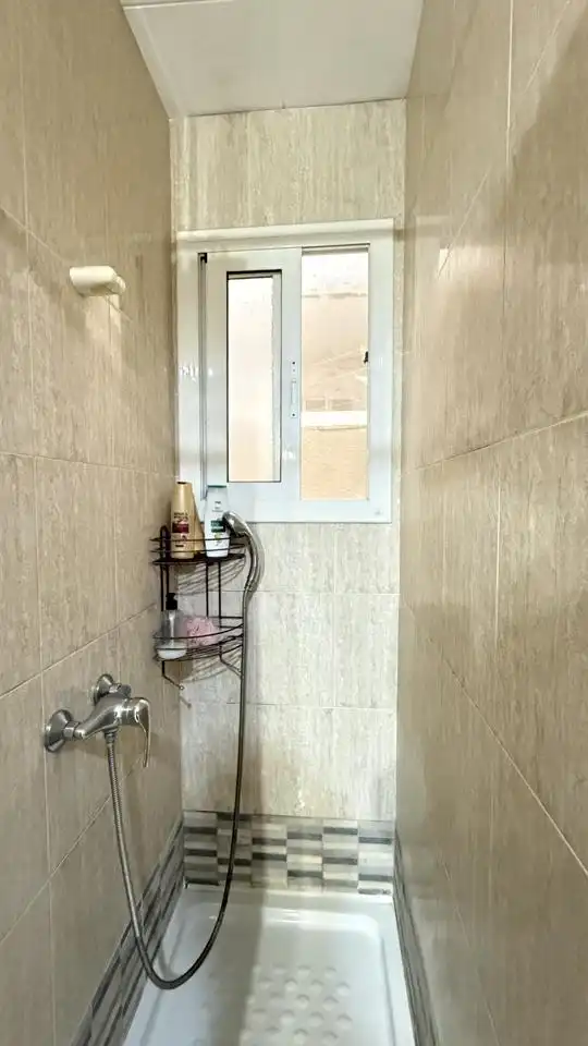 Baño de Planta baja en venta en Mataró con Aire acondicionado