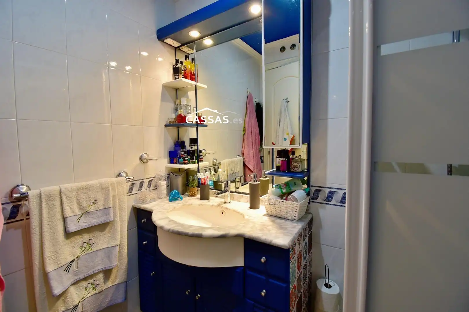 Baño de Piso en venta en Torrejón de Ardoz con Calefacción, Trastero y Piscina comunitaria