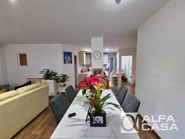 Piso en Venta en Mas Baell - Can Carbó