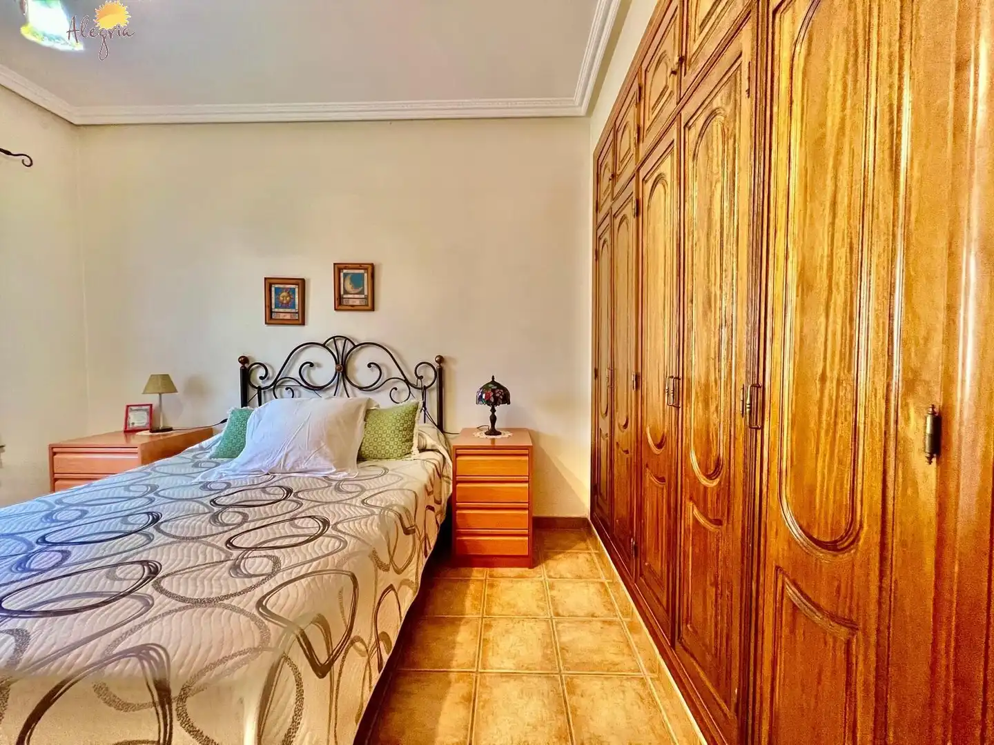 Dormitori de Casa o xalet en venda en Daya Vieja amb Aire condicionat, Calefacció i Jardí privat