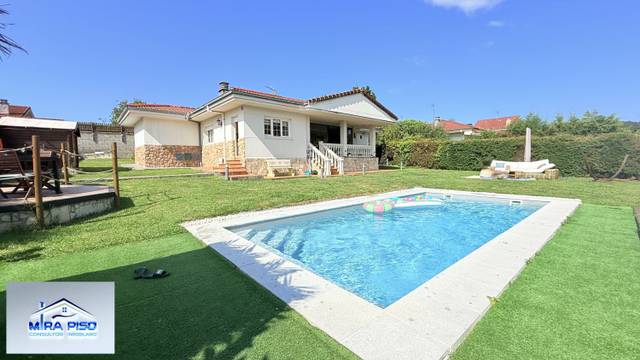 Casa-chalet en Venta en Meruelo