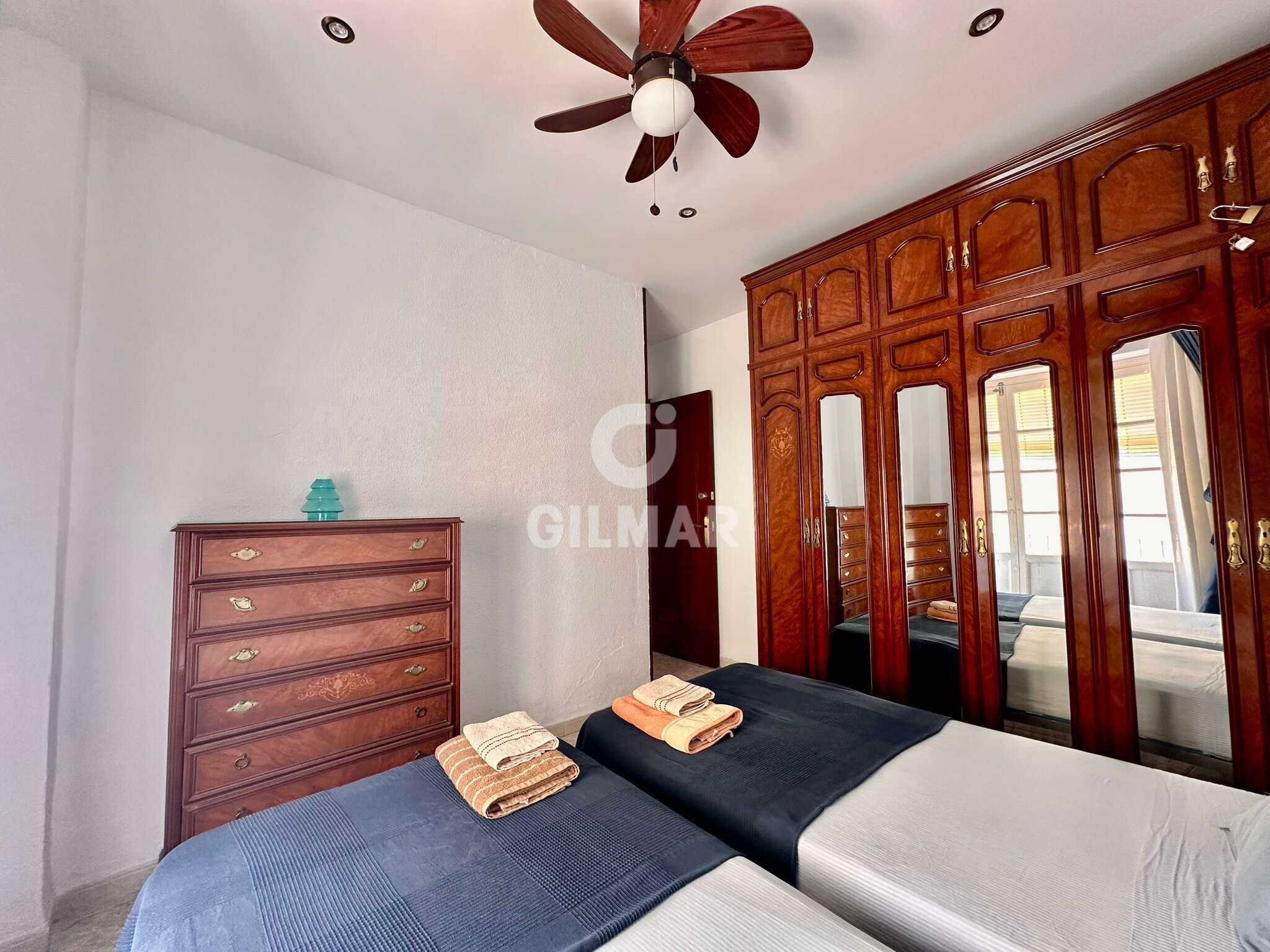 Habitación de Piso en venta en  Cádiz Capital con Calefacción