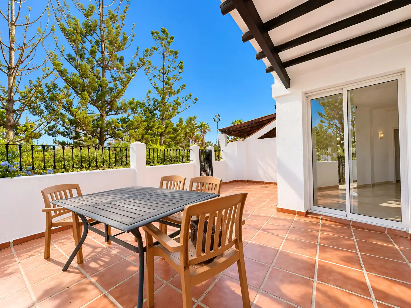 Adosado con piscina en venta en Nueva Andalucía