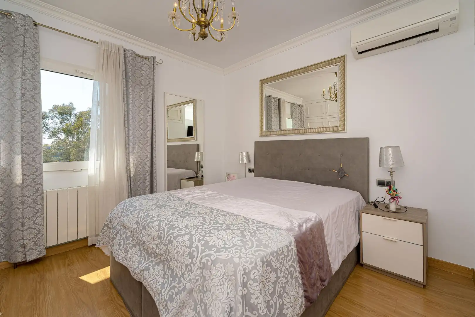 Habitación de Casa o chalet en venta en La Nucia con Aire acondicionado, Calefacción y Jardín privado