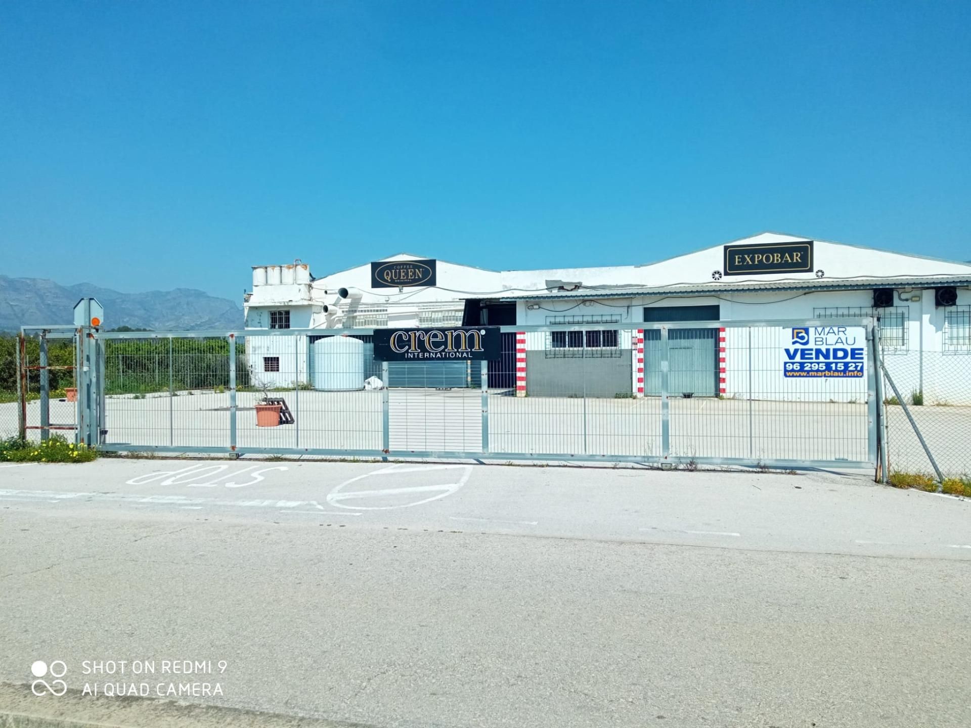 Vista exterior de Nau industrial en venda en Palma de Gandia