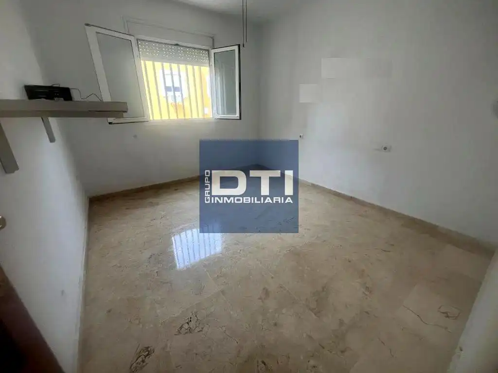 Habitación de Casa o chalet en venta en Castilleja de Guzmán con Aire acondicionado, Terraza y Piscina