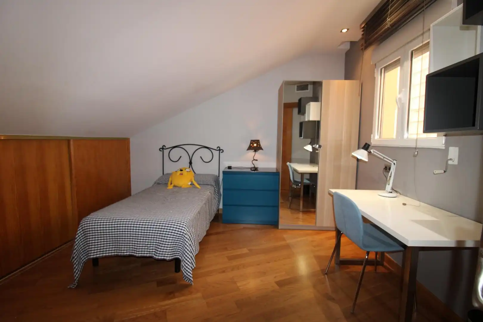 Habitación de Piso de alquiler en Murcia con Aire acondicionado y Amueblado