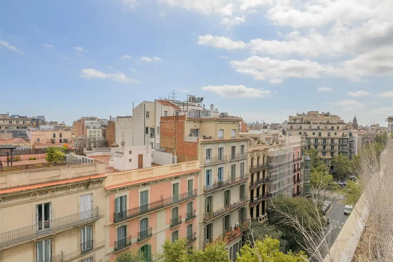 Außenansicht von Dachboden zum Verkauf in Barcelona mit Klimaanlage, Heizung und Terrasse