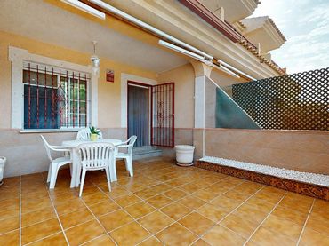 Maison mitoyenne avec balcon à vendre à Calle Calle Islas Malvinas