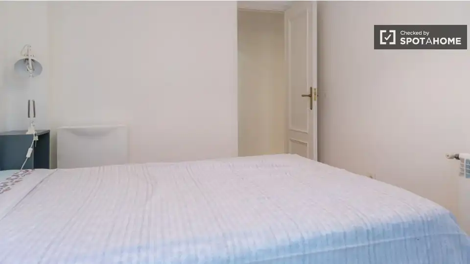 Habitación de Apartamento para compartir en Madrid con Aire acondicionado, Calefacción y Terraza