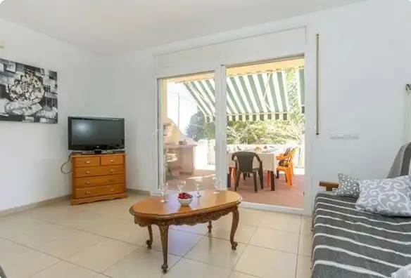House with pool for sale in Les Tres Cales, imagen 3