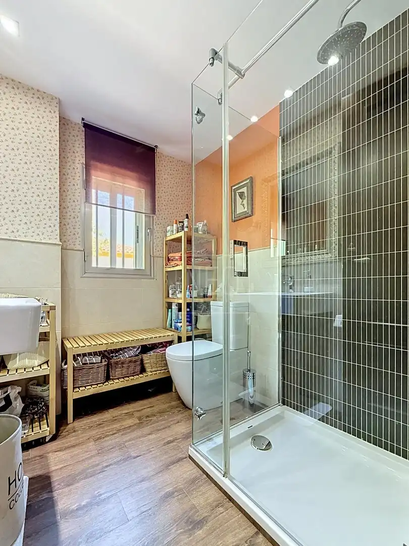 Baño de Casa adosada en venta en Peligros con Aire acondicionado, Calefacción y Jardín privado