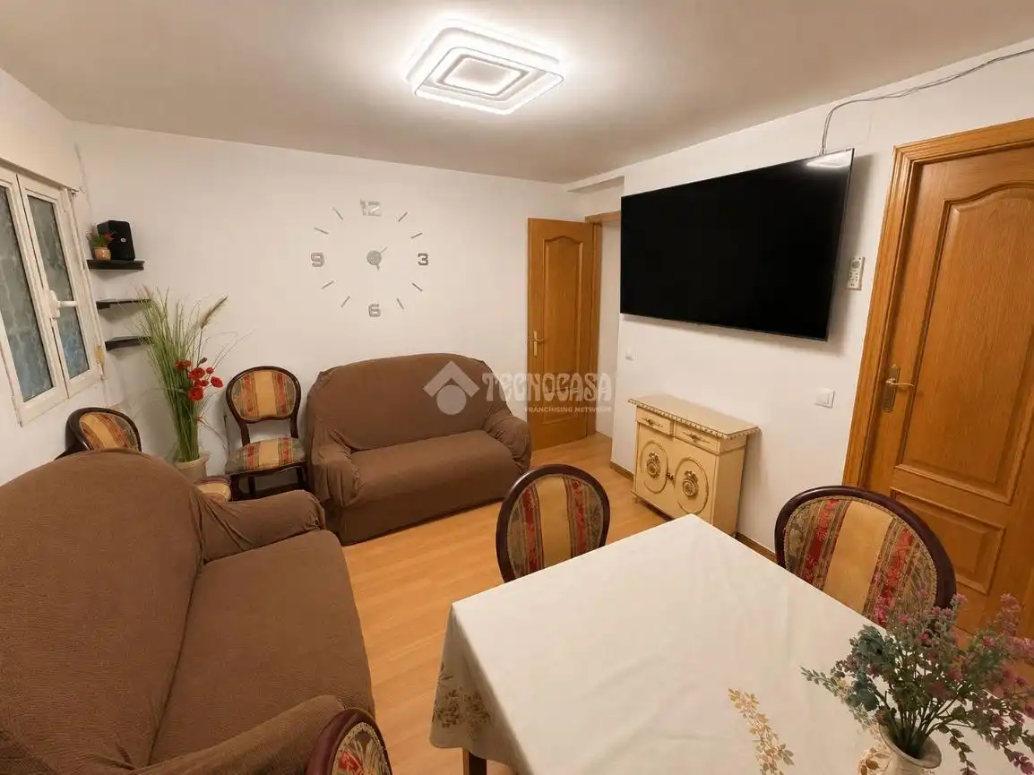 Living room of Flat for sale in Madrid  with Air Conditioner and Furnished