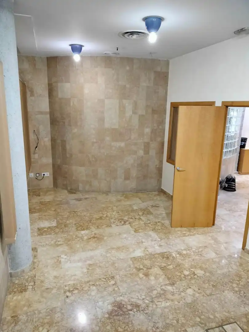 Local en venta en Vistalegre