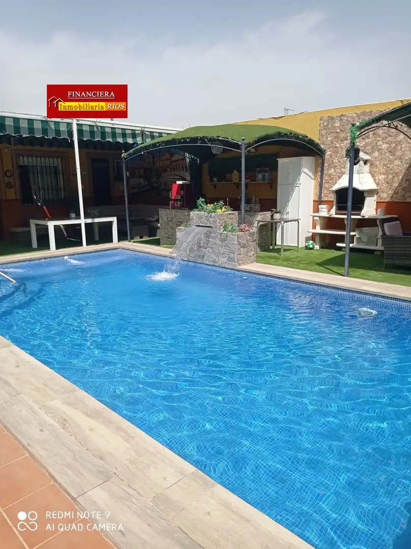 Chalet con piscina en venta en Nueva Alcalá, imagen 4