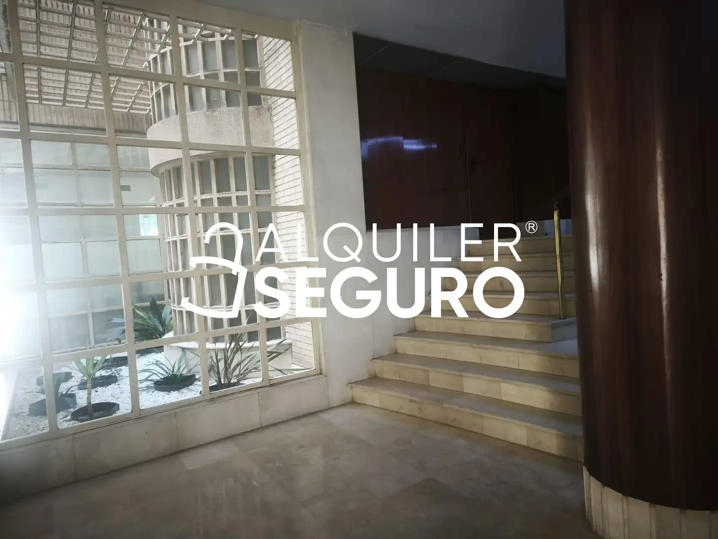 Piso de alquiler en Zaragoza con Calefacción, Terraza y Trastero