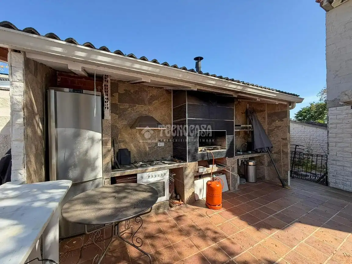 Terrassa de Casa o xalet en venda en Villa del Prado amb Aire condicionat i Piscina