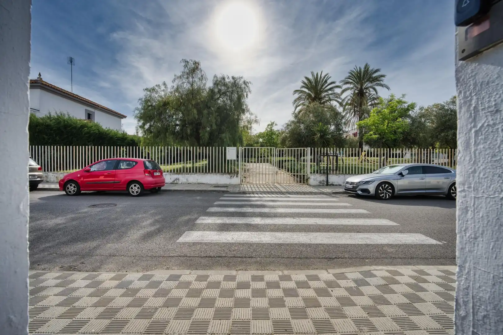 Vista exterior de Casa o xalet en venda en Espartinas amb Jardí privat, Terrassa i Traster