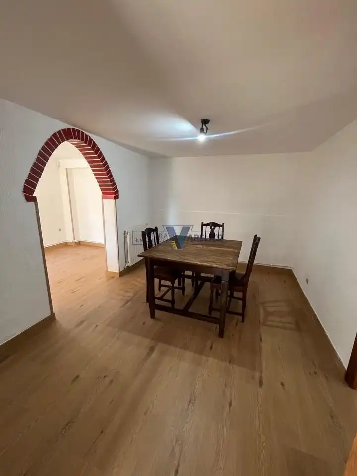 Houses for rent in Coles