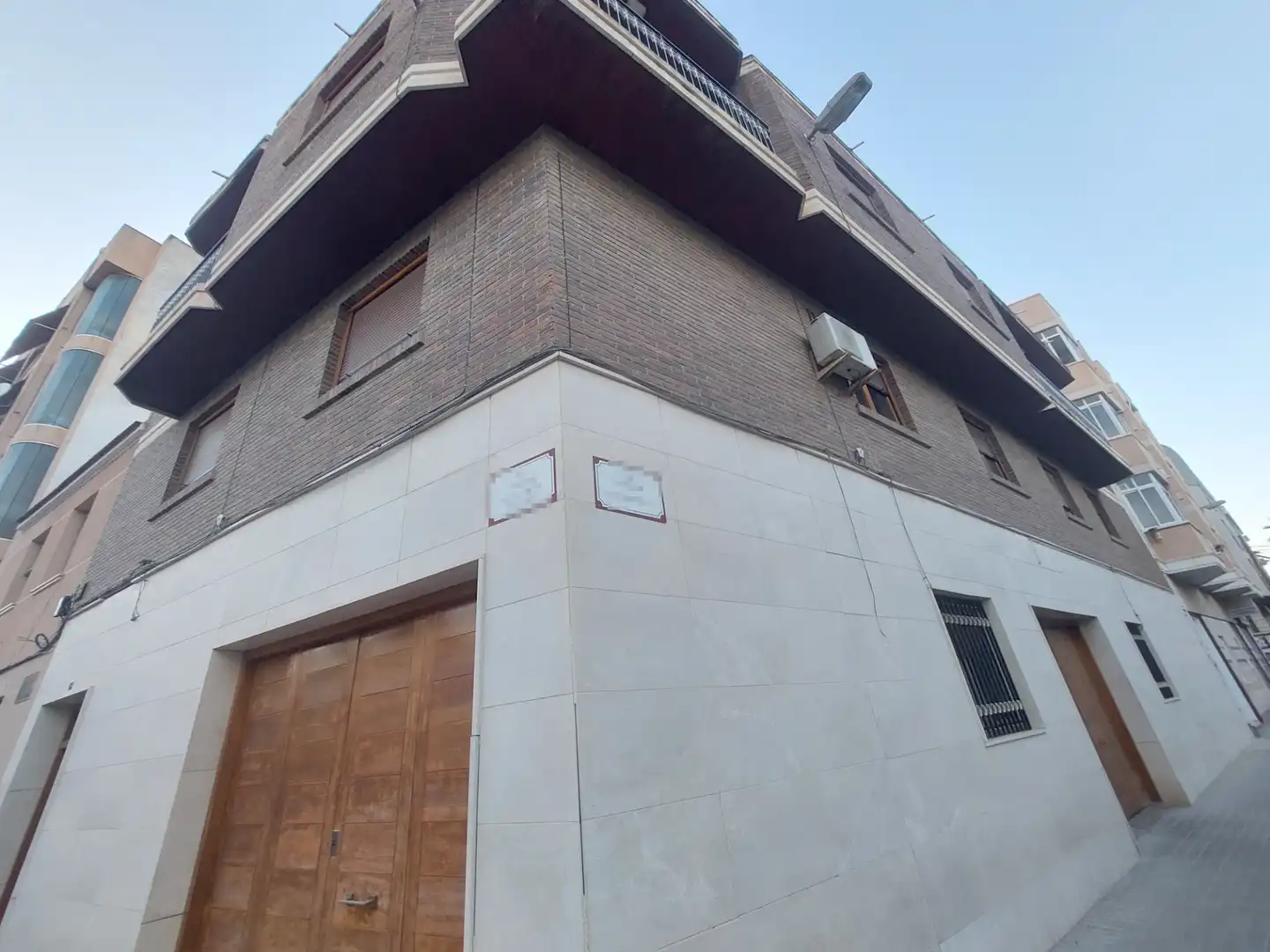Exterior view of Buildings for sale in Elche / Elx