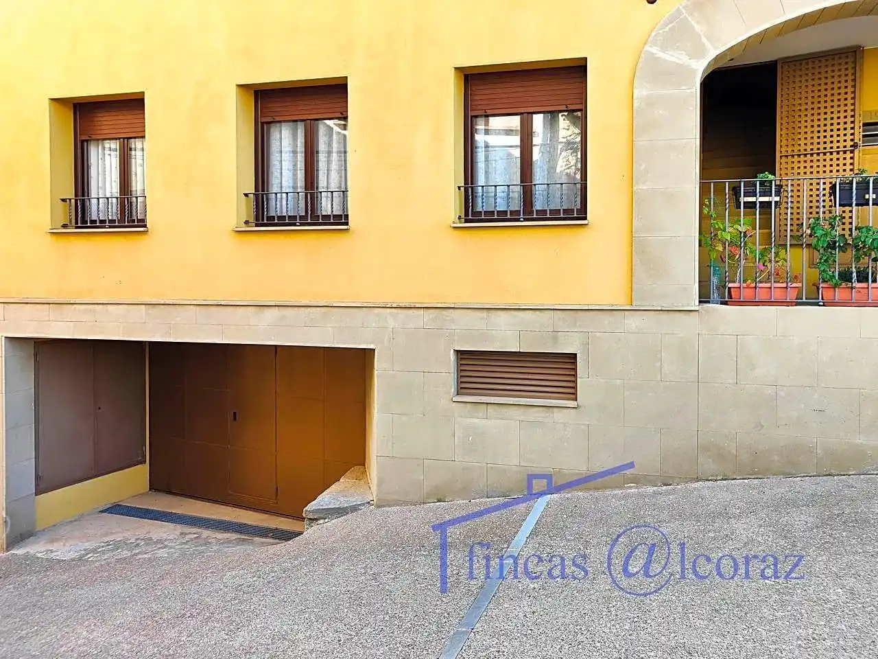 Vista exterior de Piso en venta en Agüero con Calefacción, Terraza y Trastero