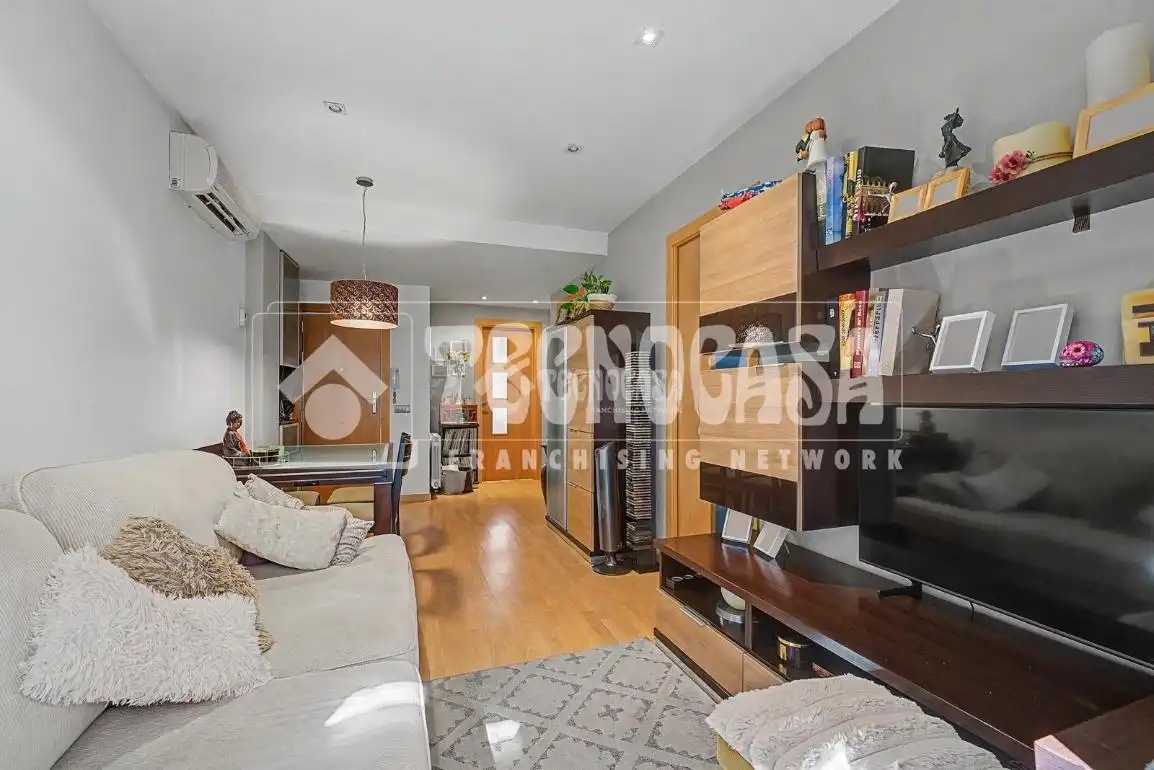 Living room of Flat for sale in Sant Joan Despí  with Air Conditioner, Heating and Balcony
