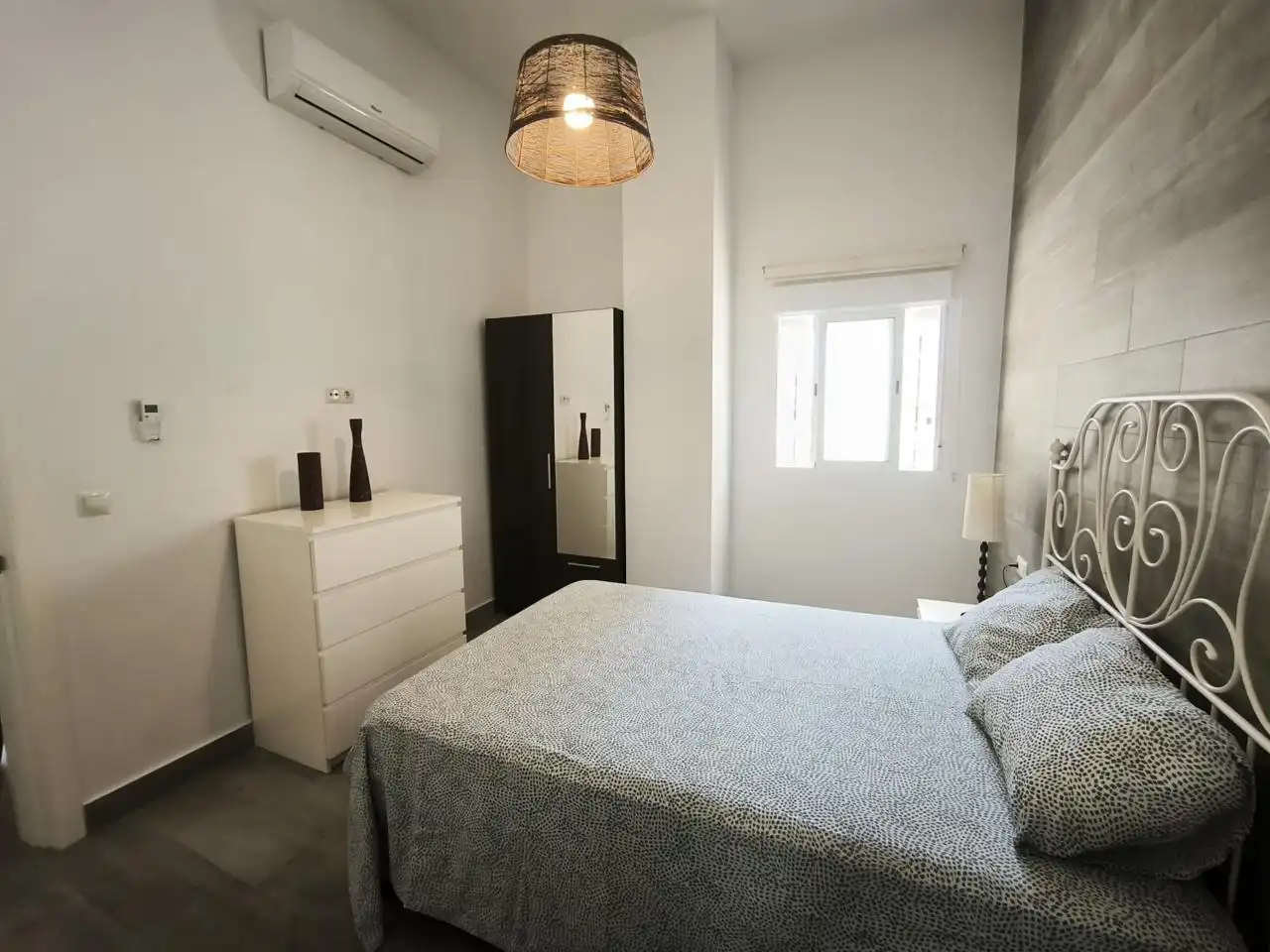 Habitación de Planta baja de alquiler en Málaga con Amueblado